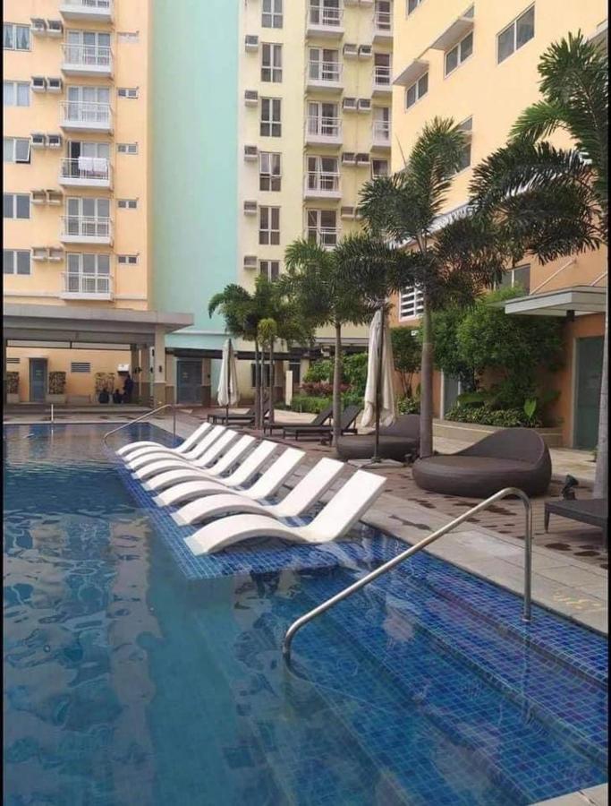 Budget Accommodation Holland Park Condominium Southwoods Binan Laguna Jalang Exteriör bild